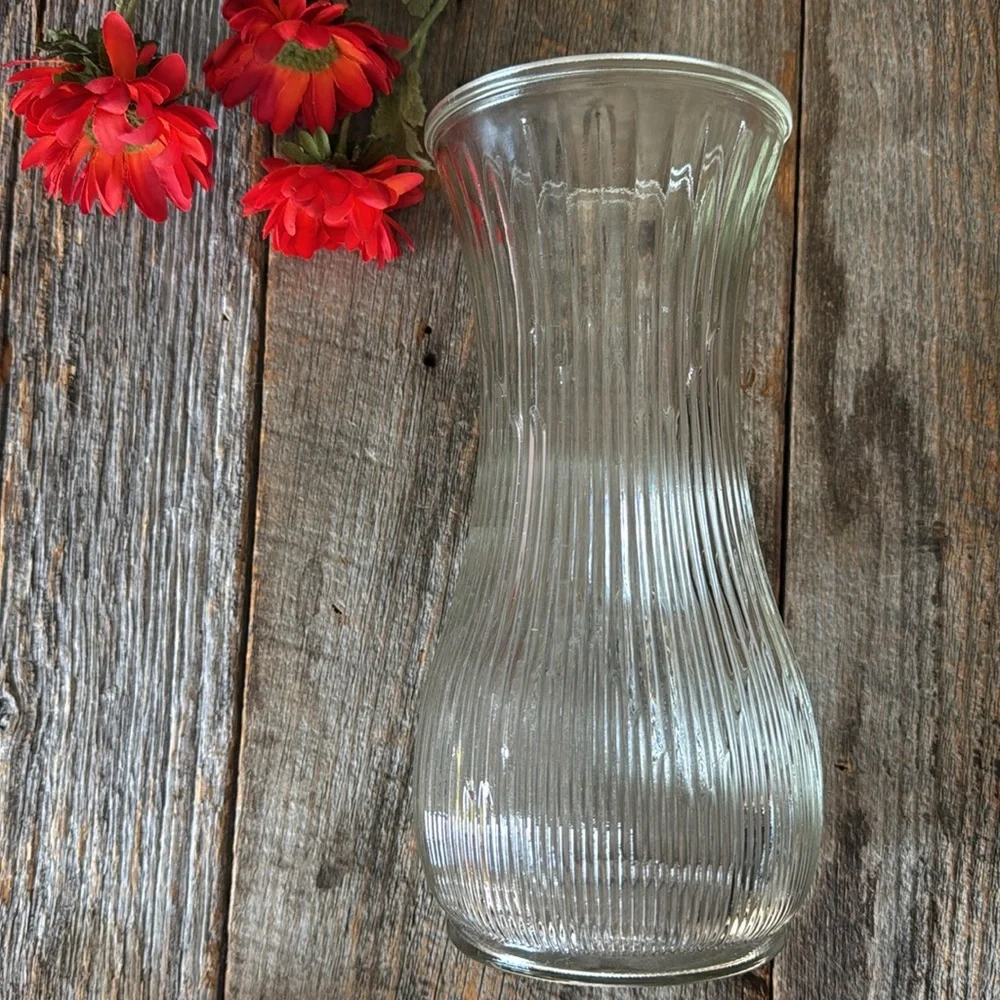 Vintage HOOSIER Clear Glass Vase 10